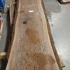Banc artisanal en bois massif, design épuré avec finitions naturelles, parfait pour une entrée, un salon ou une terrasse.