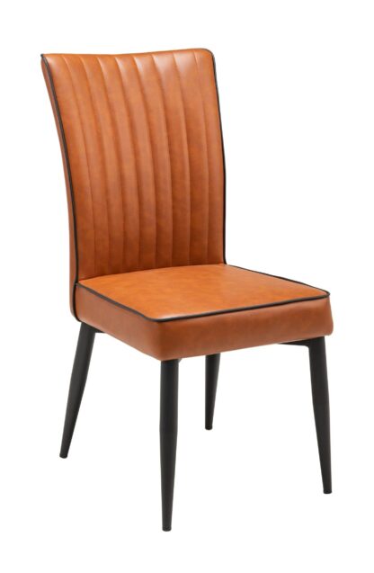 Chaise Adèle en tissu écru, au design moderne et minimaliste, avec piètement noir élégant – parfaite pour une salle à manger ou un bureau contemporain.