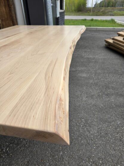 Table en érable type live edge 40x70 – Image 2